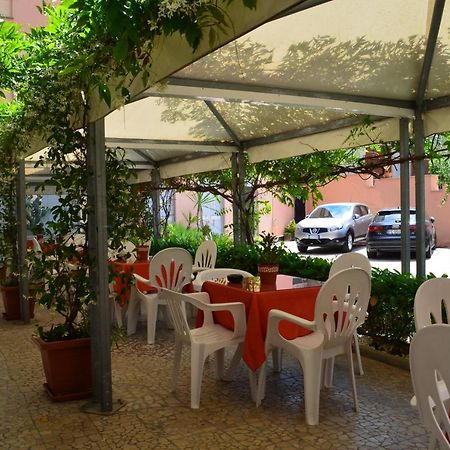 Hotel I Due Gabbiani Citr 9006 Marina dʼMarina dʼAndora Екстериор снимка
