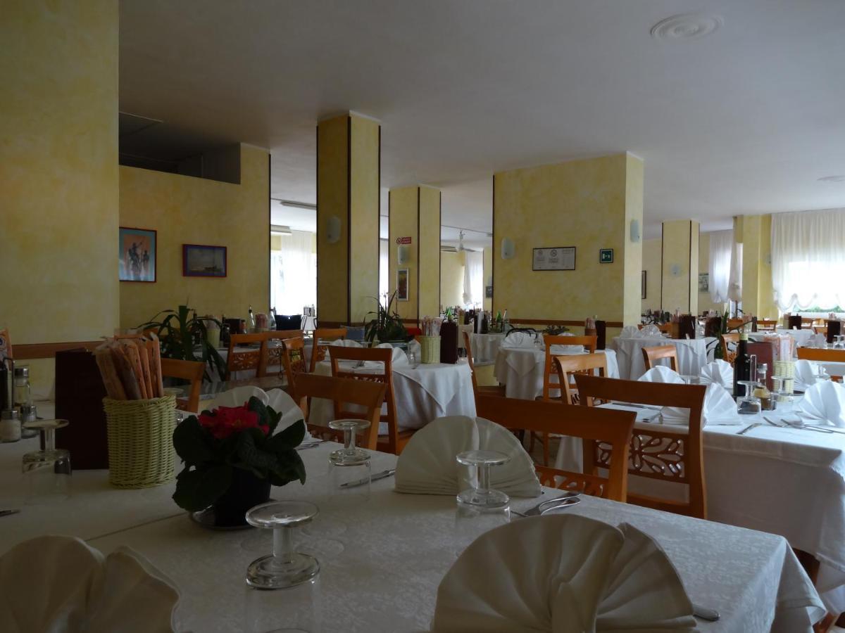 Hotel I Due Gabbiani Citr 9006 Marina dʼMarina dʼAndora Екстериор снимка