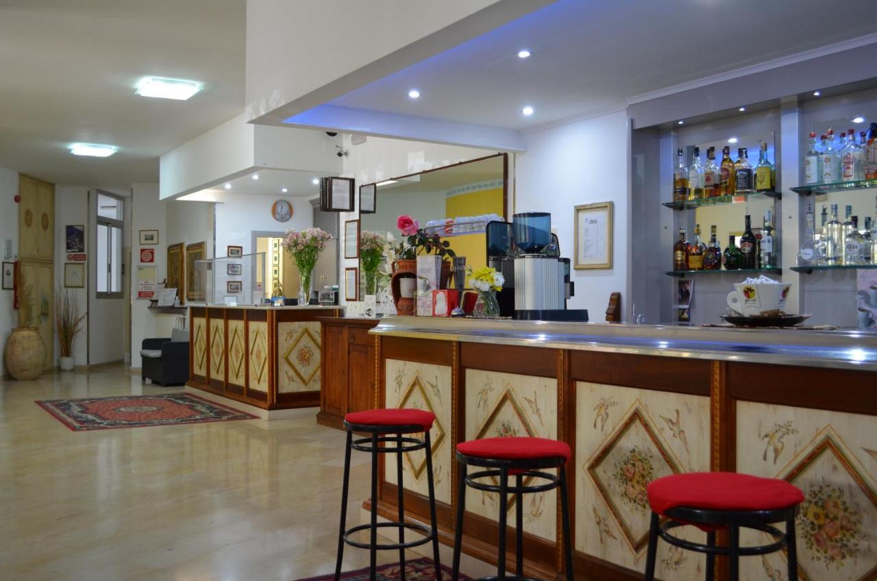 Hotel I Due Gabbiani Citr 9006 Marina dʼMarina dʼAndora Екстериор снимка